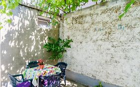 Guest House Mara